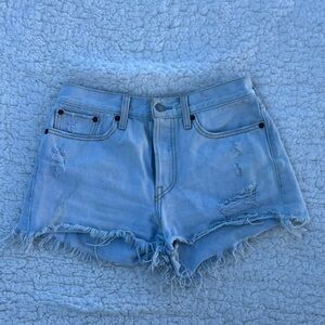 levis shorts size medium/small